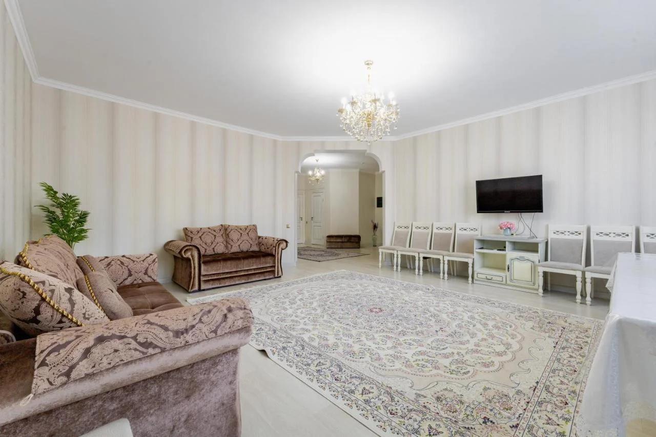 Luxury 3 Bed Room Apartment Near Baiterek photo