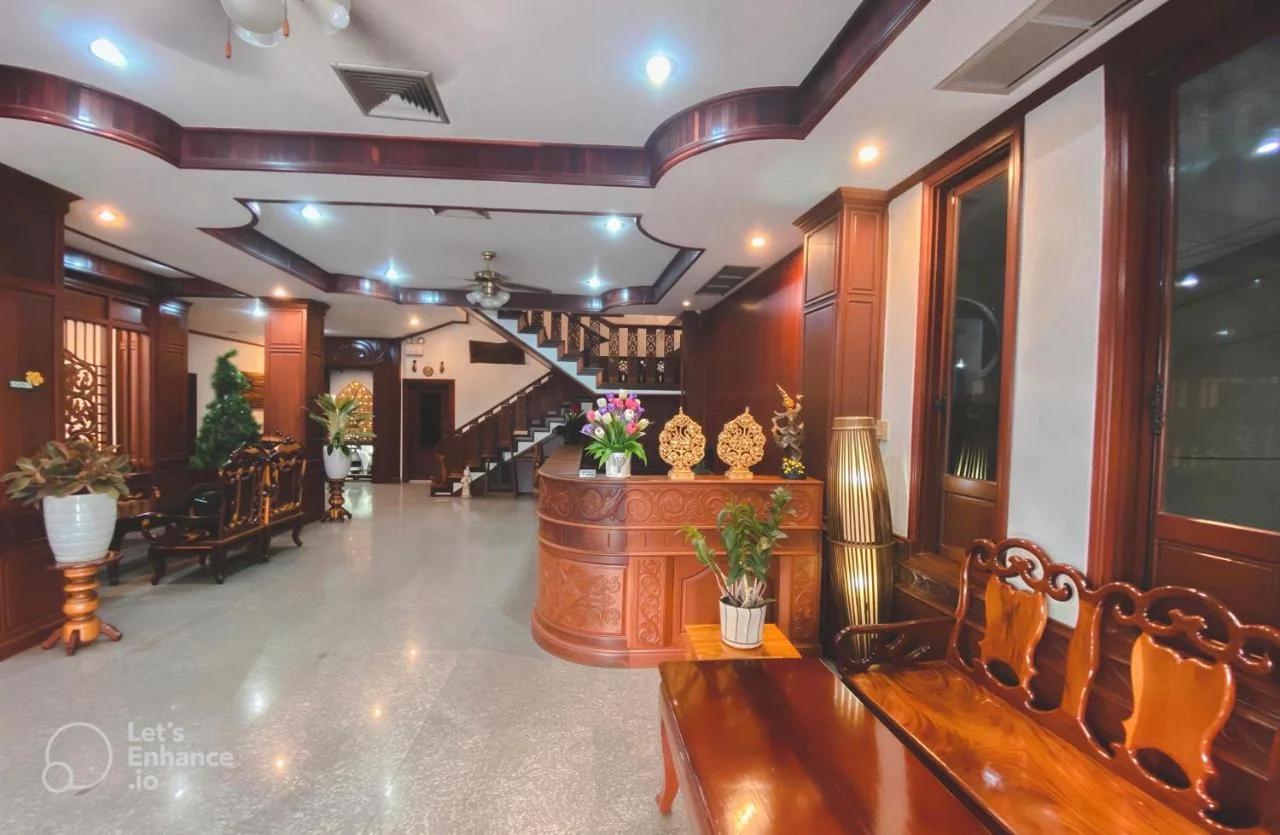 Khampiane Hotel