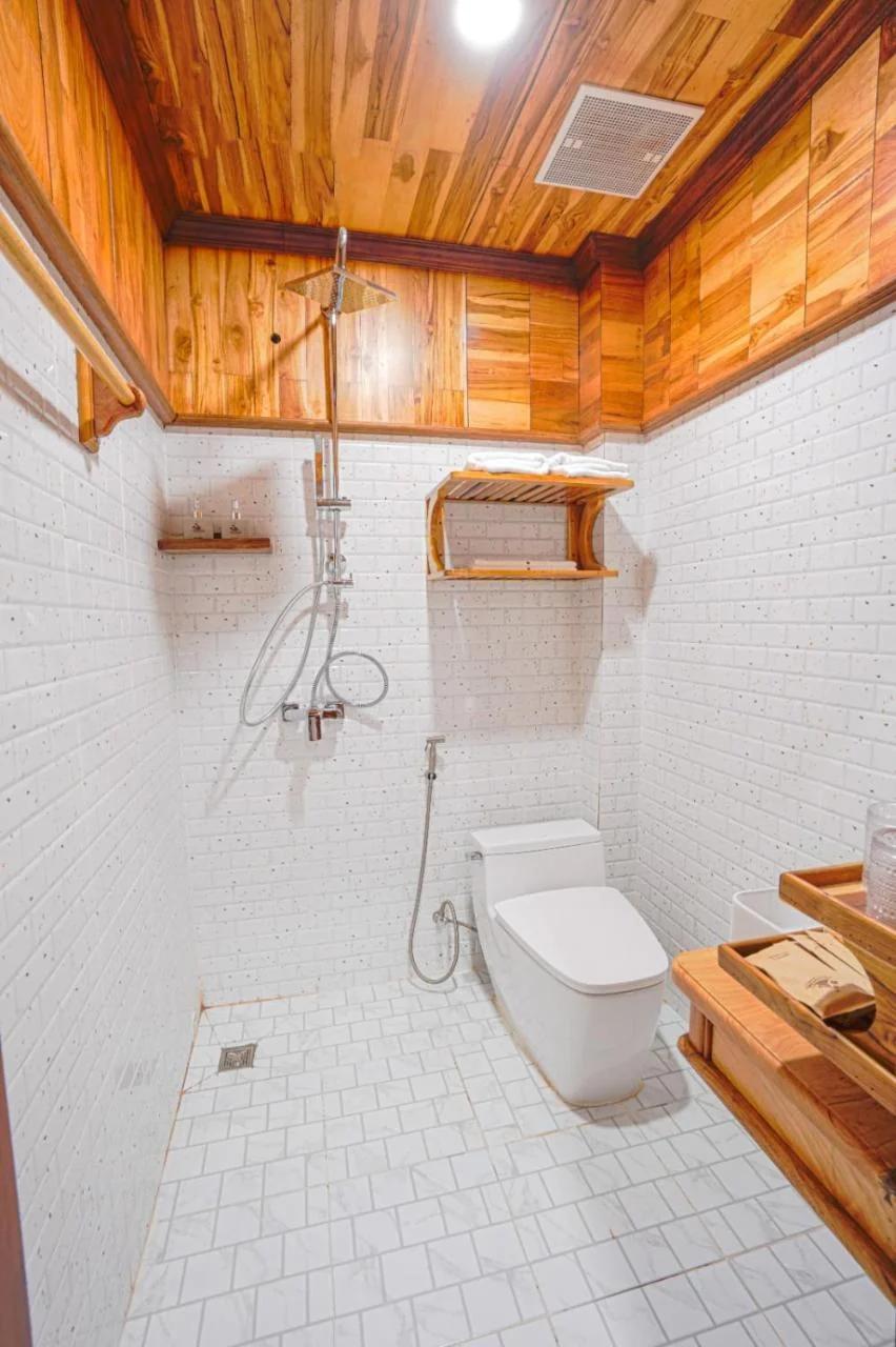 Phetchalern serviced apartment photo
