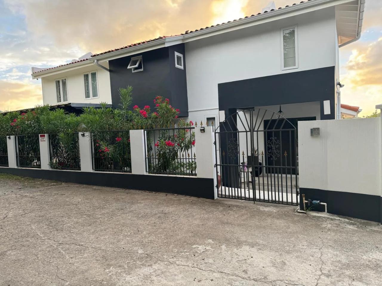 Luxury Spacious 3BR Villa With Pool photo