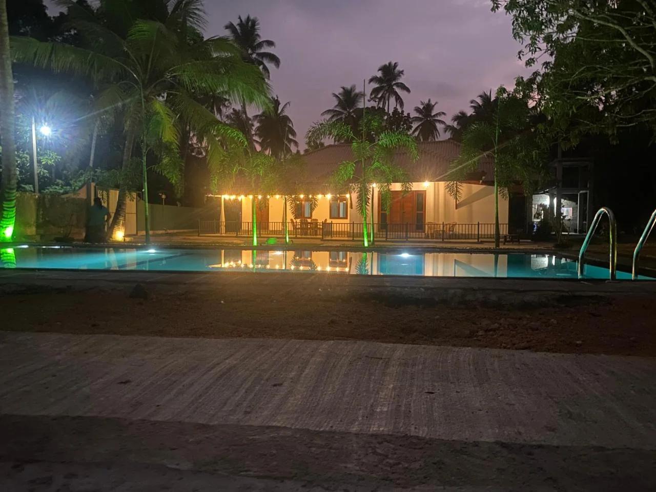 Dana Villa foto