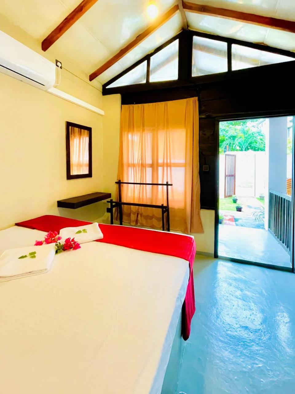 The Wave Rooms & Hostel foto