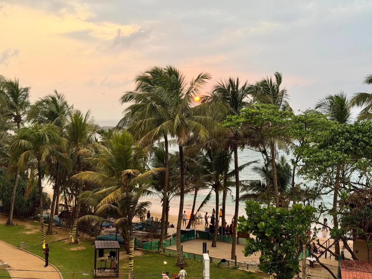 Turtle Bay Resort Hikkaduwa foto