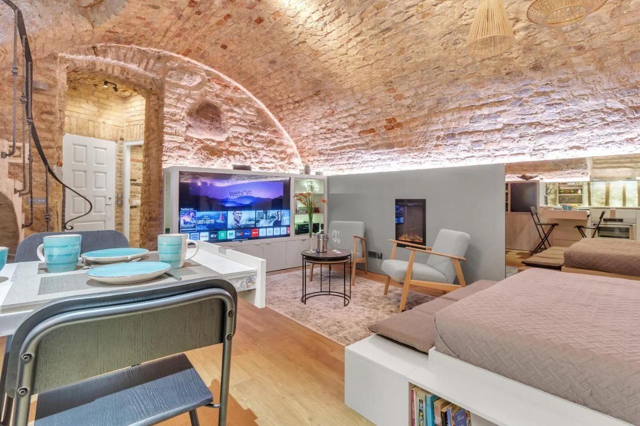 Historic & modern Arch-Studio - ArcLoft07