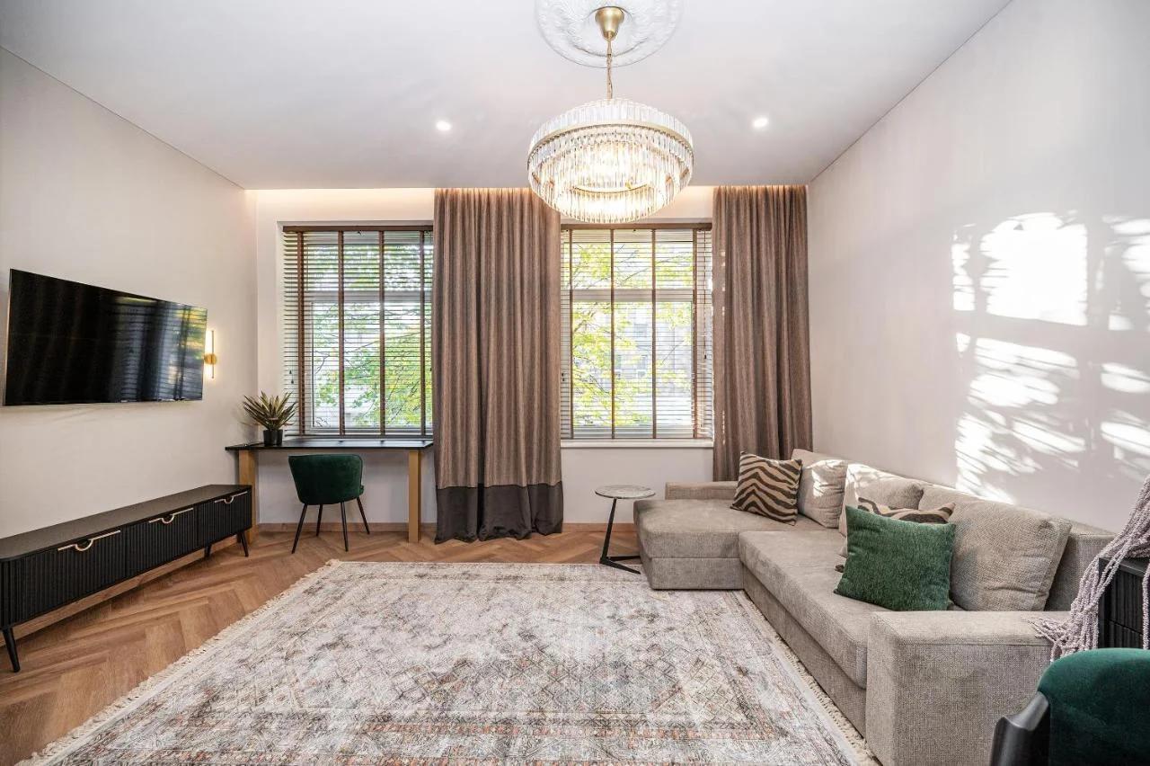 Poppy Apartments photo