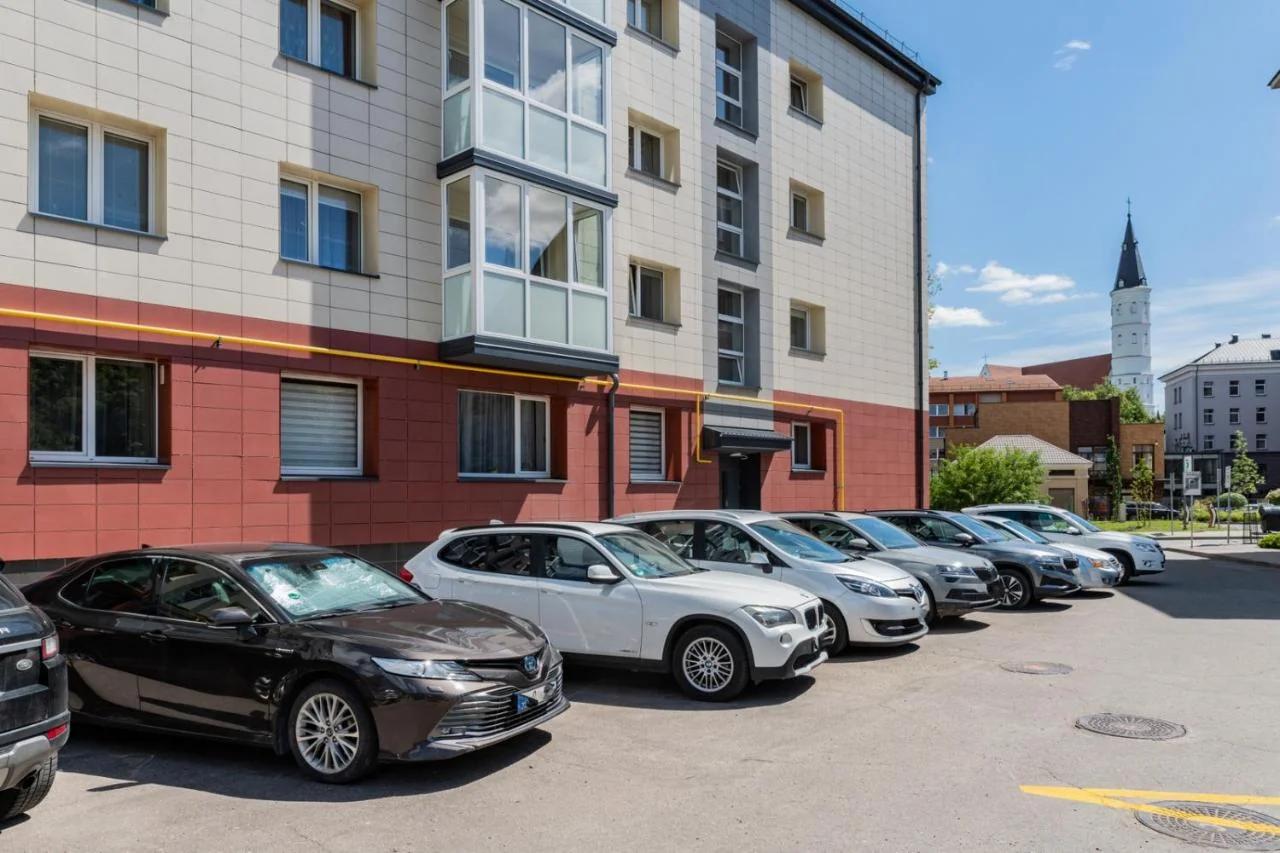 Sandal Apartments photo