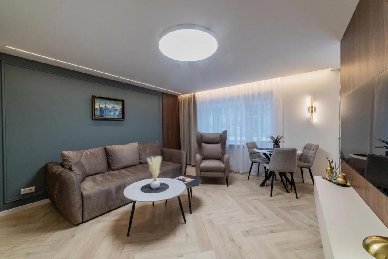 Sandal Apartments photo