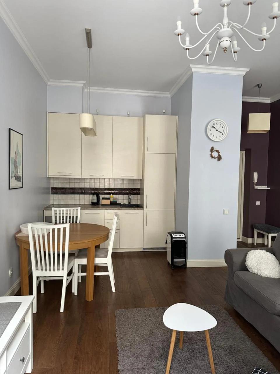 Vilnius street apartment photo