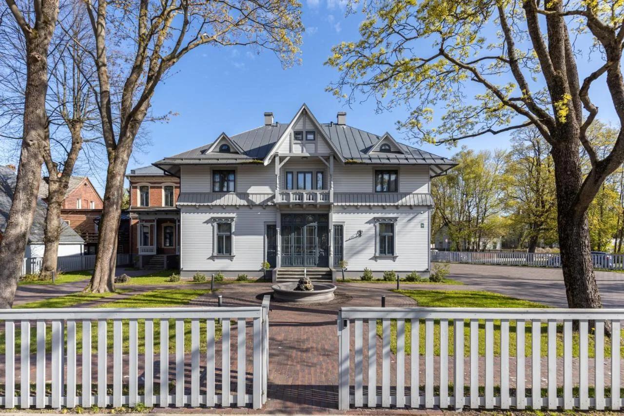 Roze Peldu Residence photo