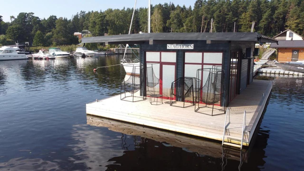 StagHorn floating river house