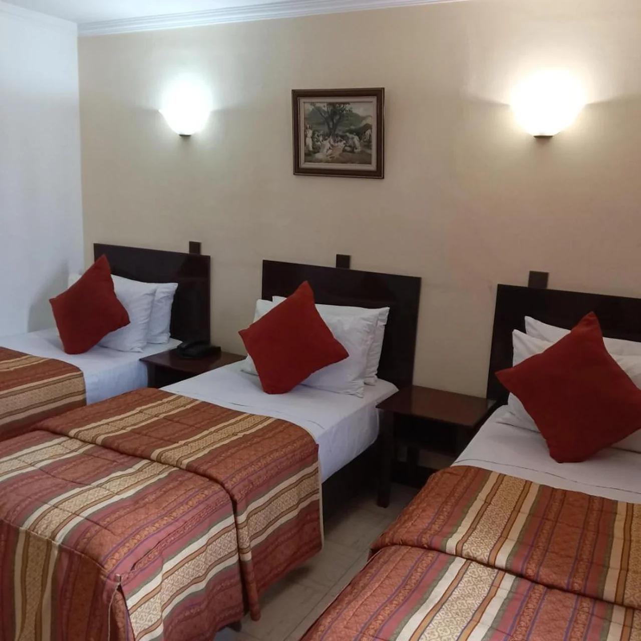 Hotel Al Kabir photo