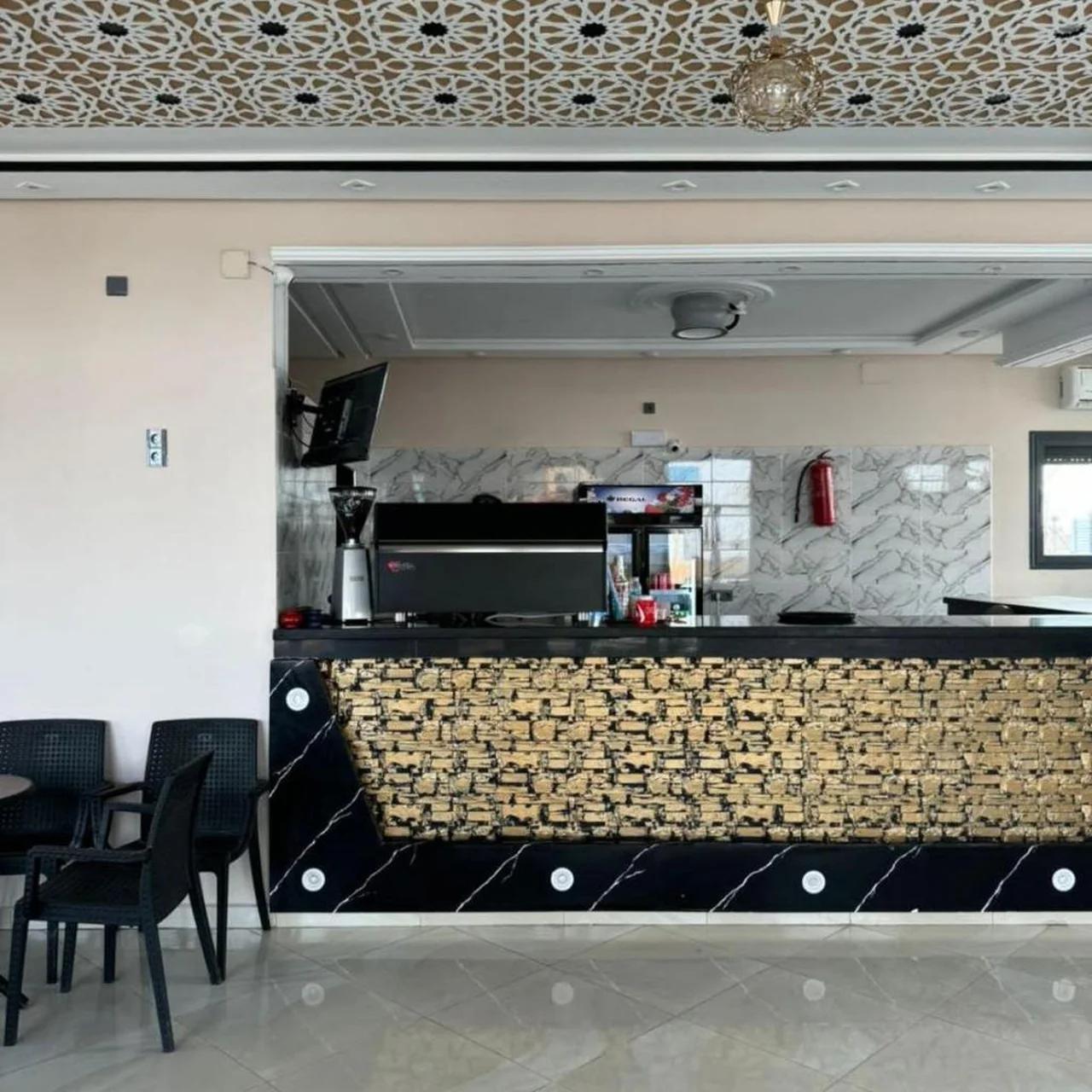 Cafe Restaurant Moove Oil photo