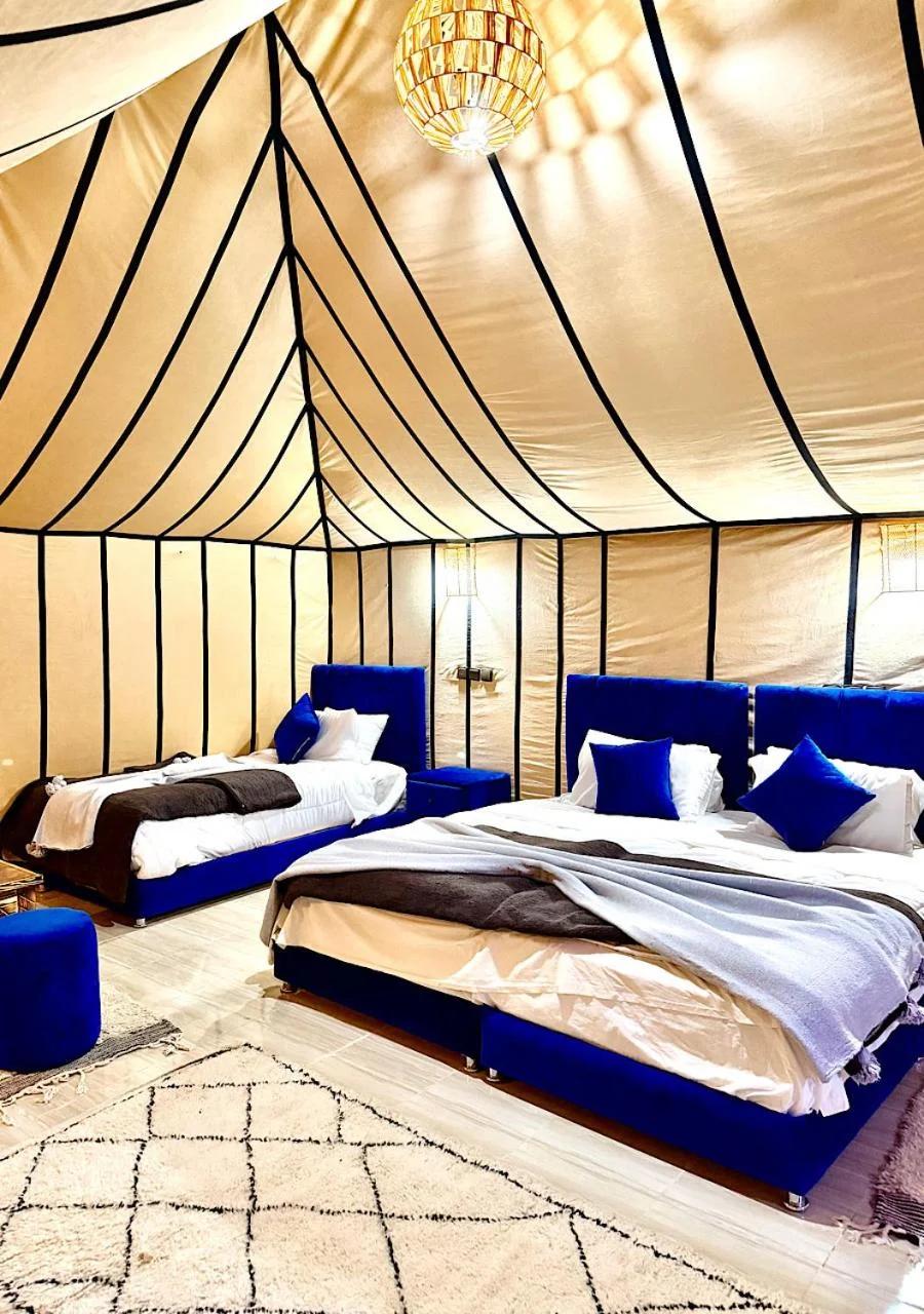 Expedition Luxury camp photo