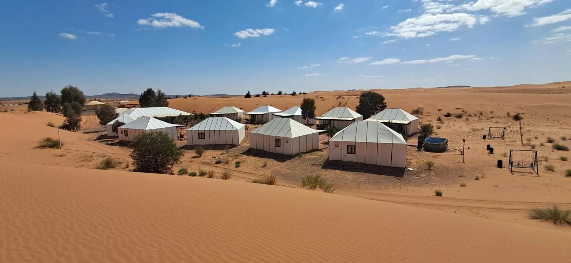 merzouga lox ury luasis photo