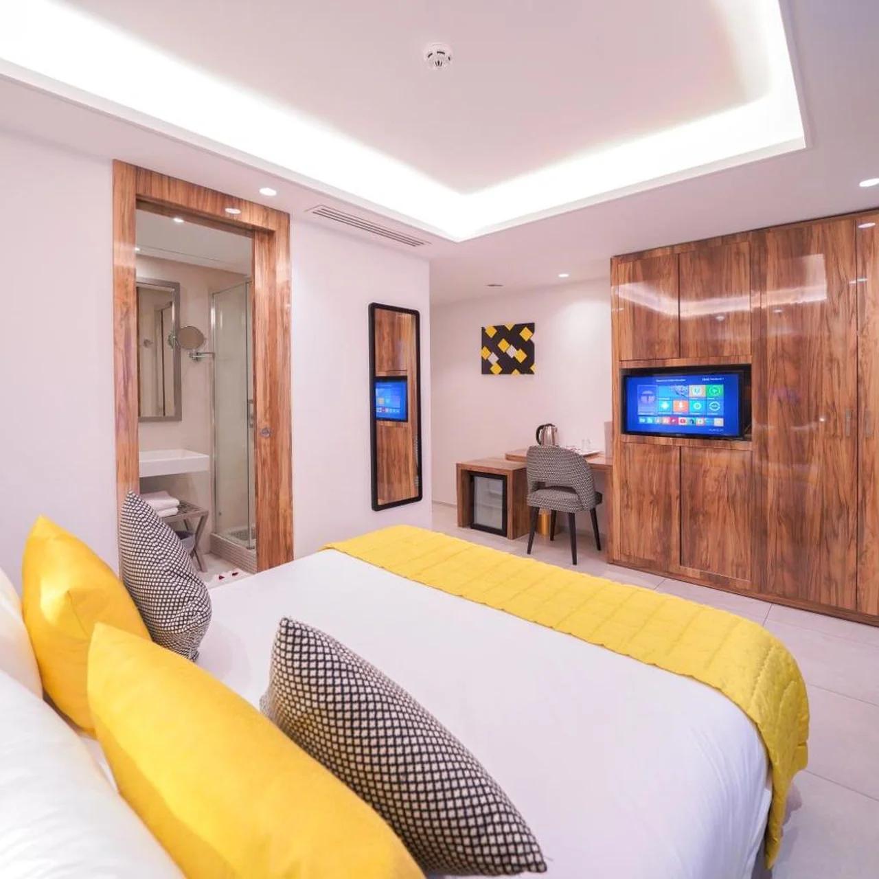Oum Palace Hotel & Spa photo