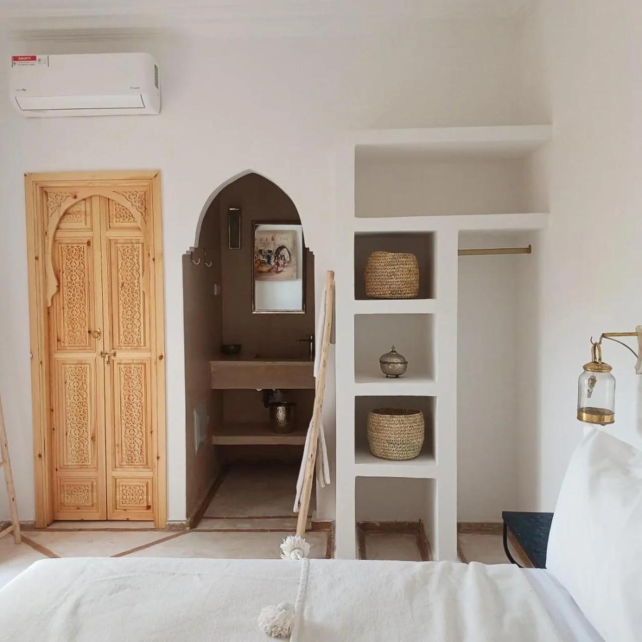 Riad DabaKech photo