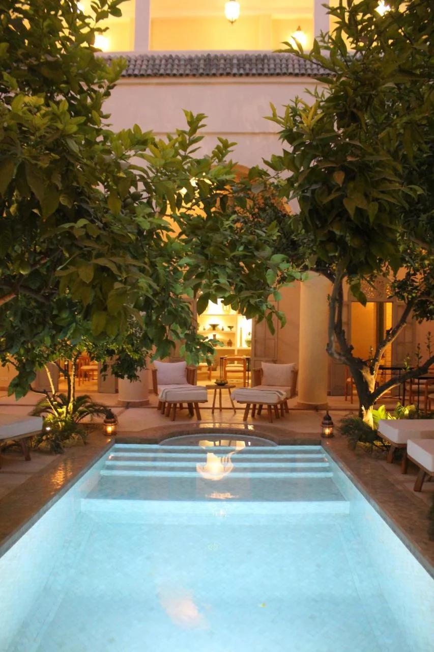 Riad Emberiza Sahari photo
