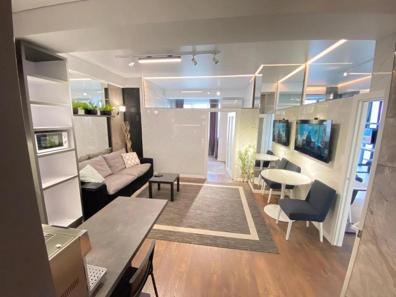 RentNow Modern Lux Apartment in Centre Chișinău photo