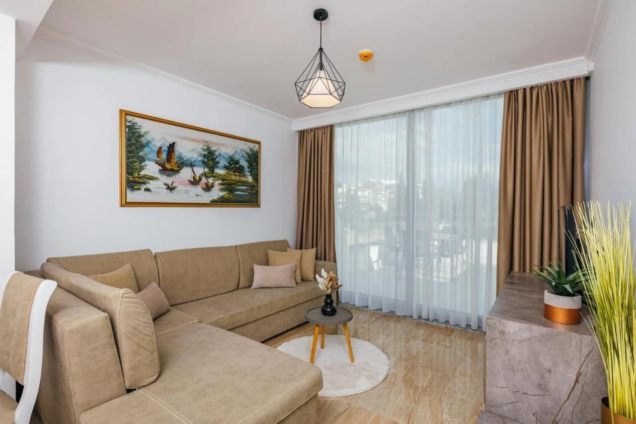 ARABESQUE Apartments & Suite