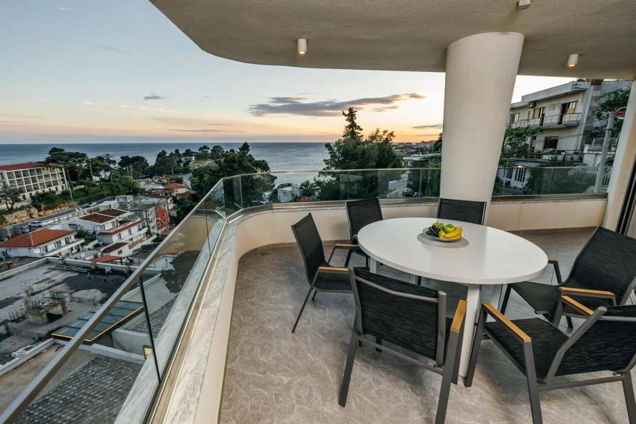 ARABESQUE Apartments & Suite photo