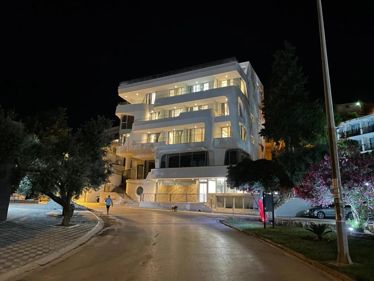 ARABESQUE Apartments & Suite photo