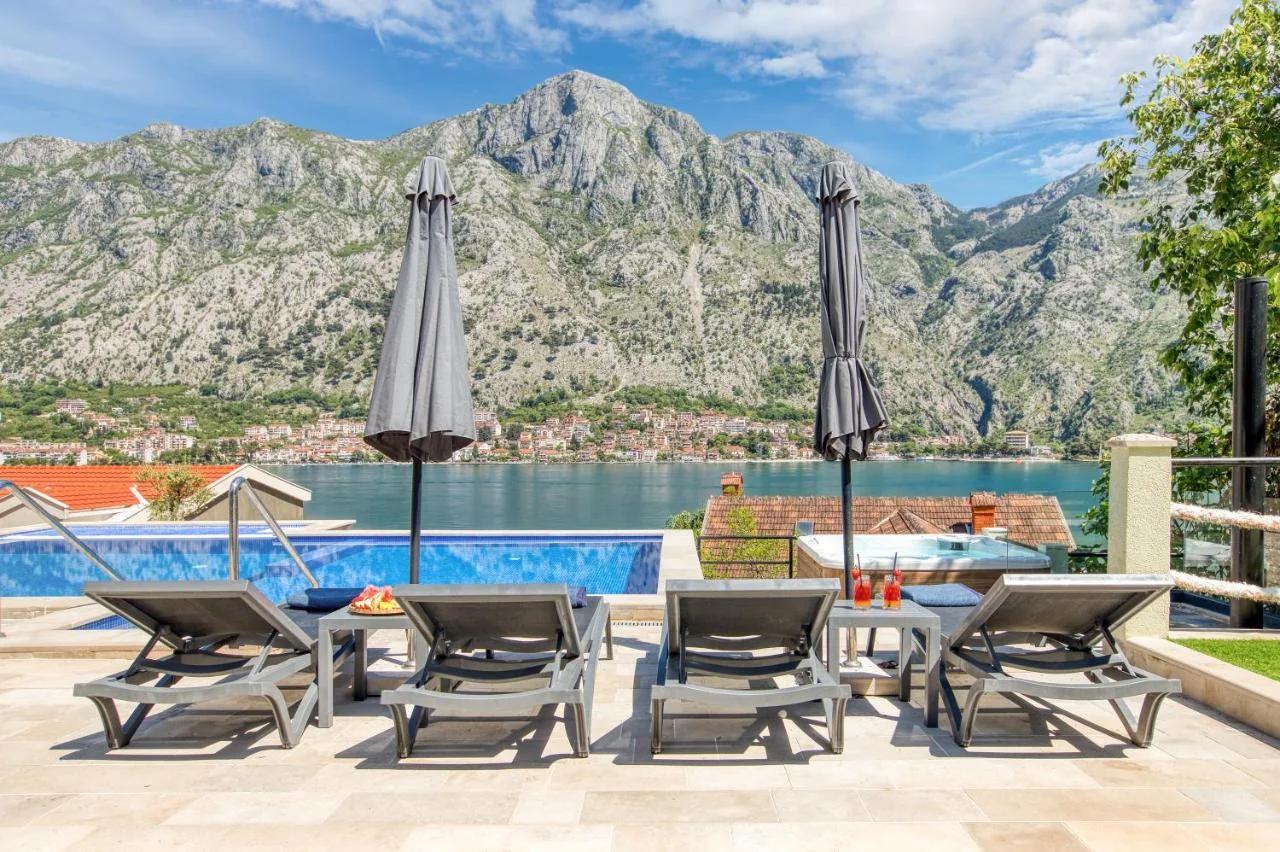 Dekaderon Lux Apartments