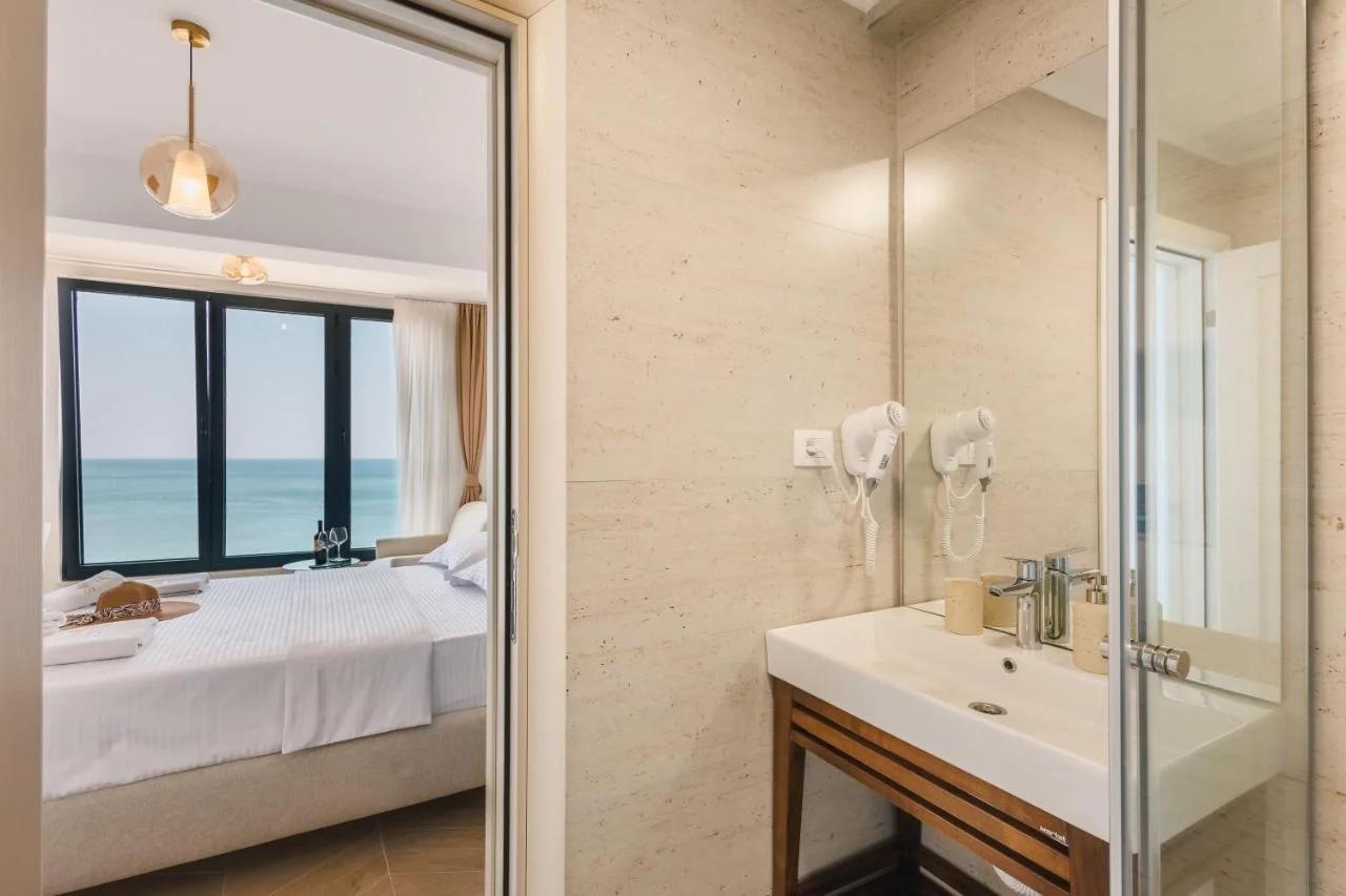 Hotel Navis foto