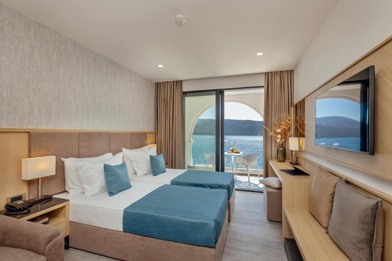 Hotel Perla photo
