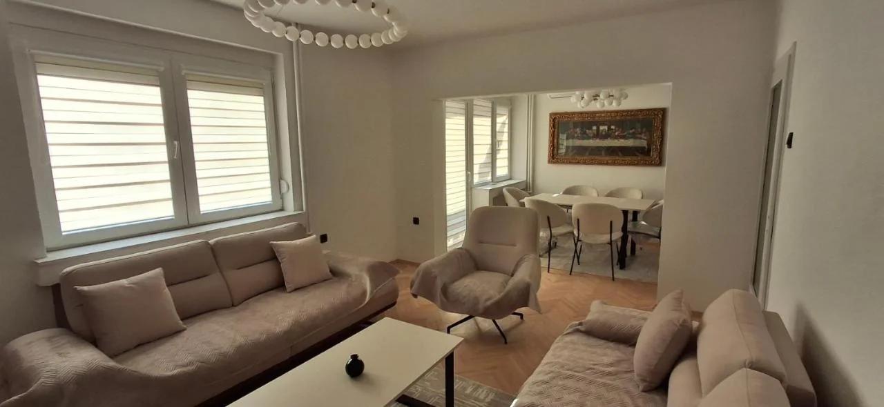 Angela Modern Apartment