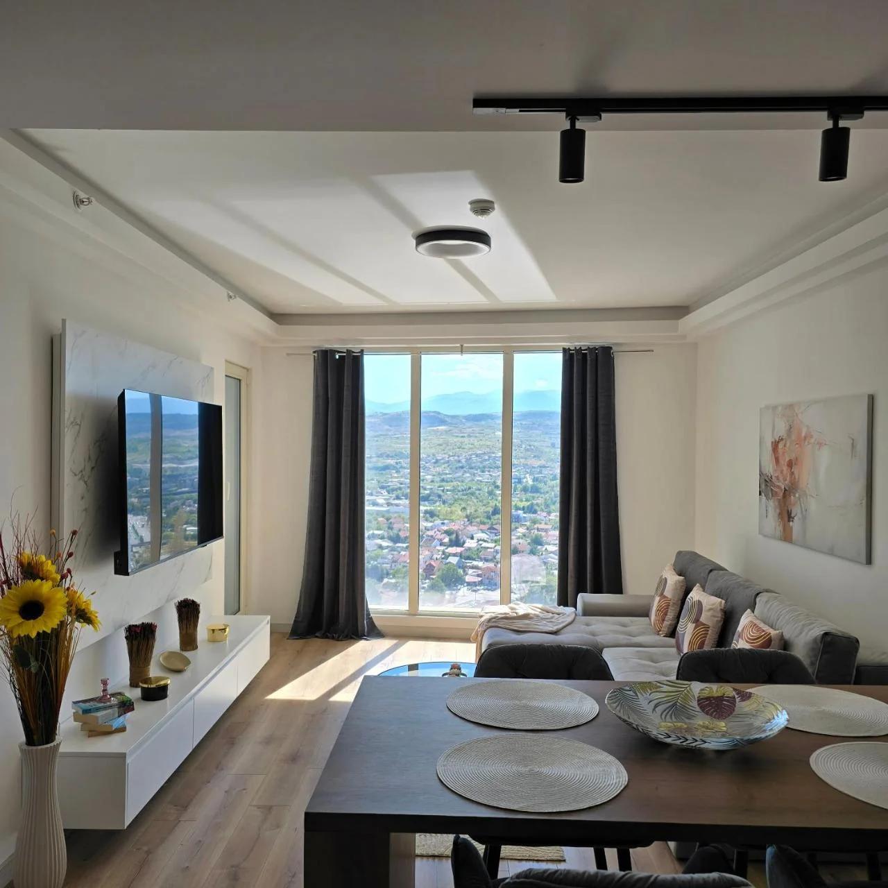 D & B Luxury Apartment 26th floor