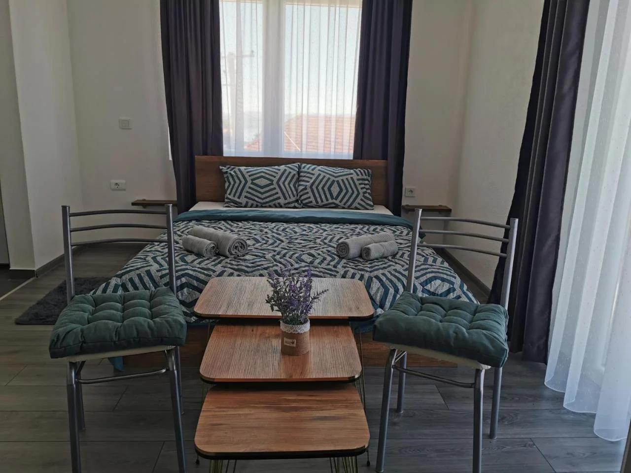 GOPO Guesthouse Elshani photo