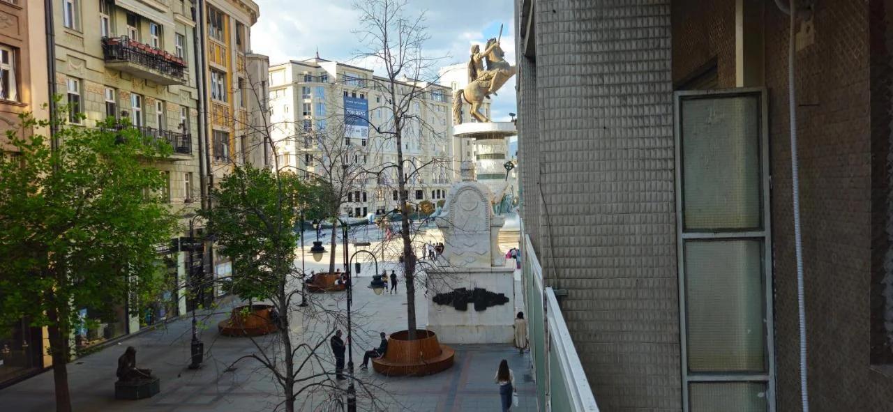 Ira's Square 2 Bedroom Free Parking photo
