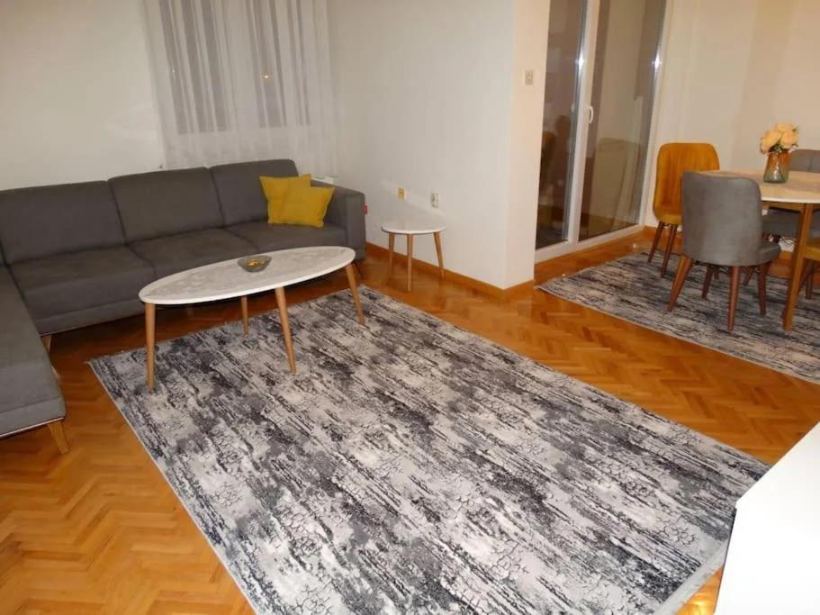 Miro's Place photo