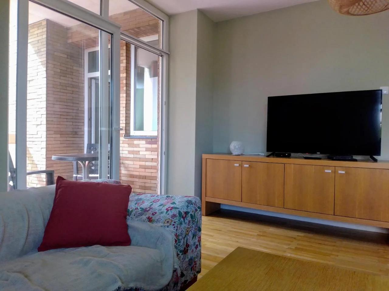 Sunny Center Apartment photo