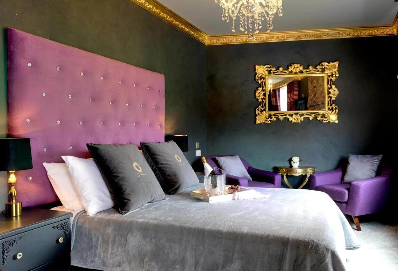 Julina Boutique Living photo