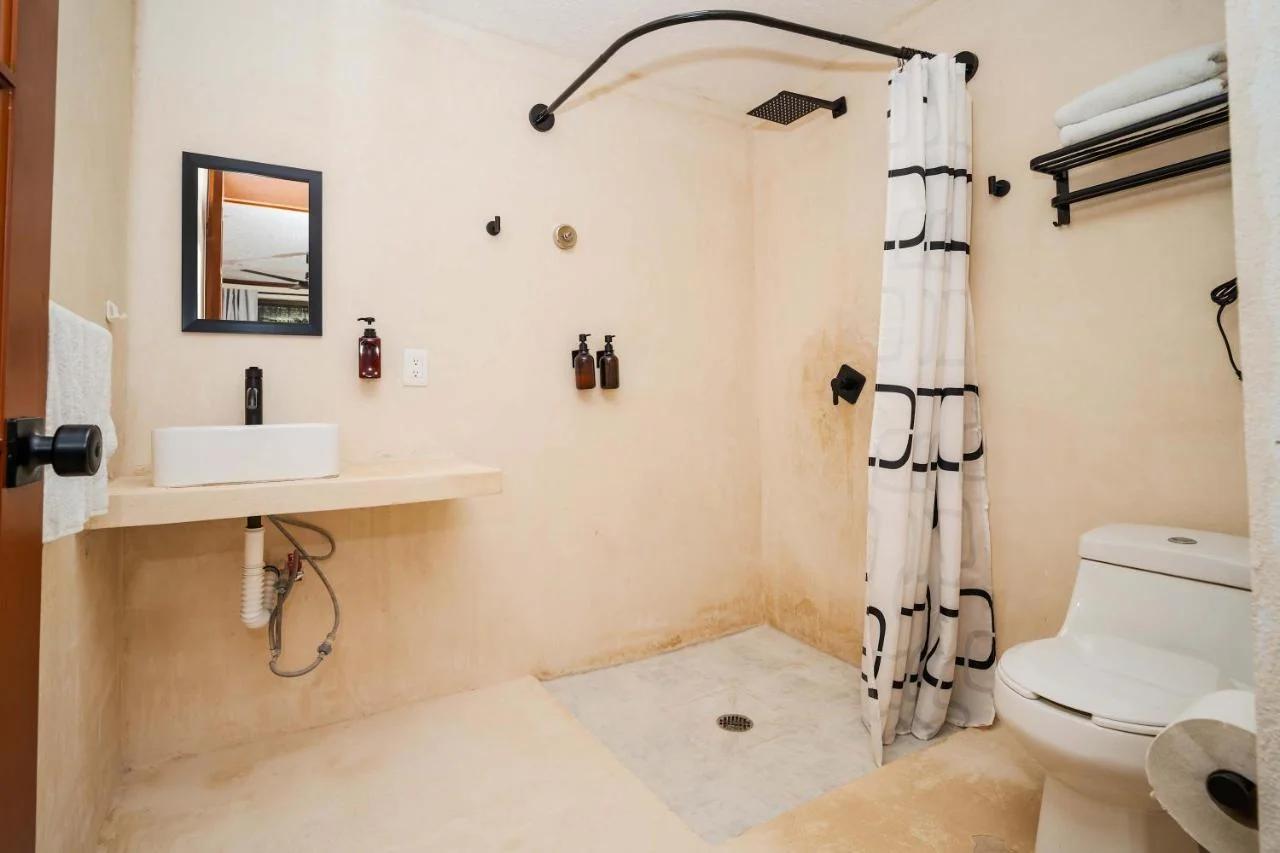 Bright & Spacious Ground Floor Suite Casa Jurel photo