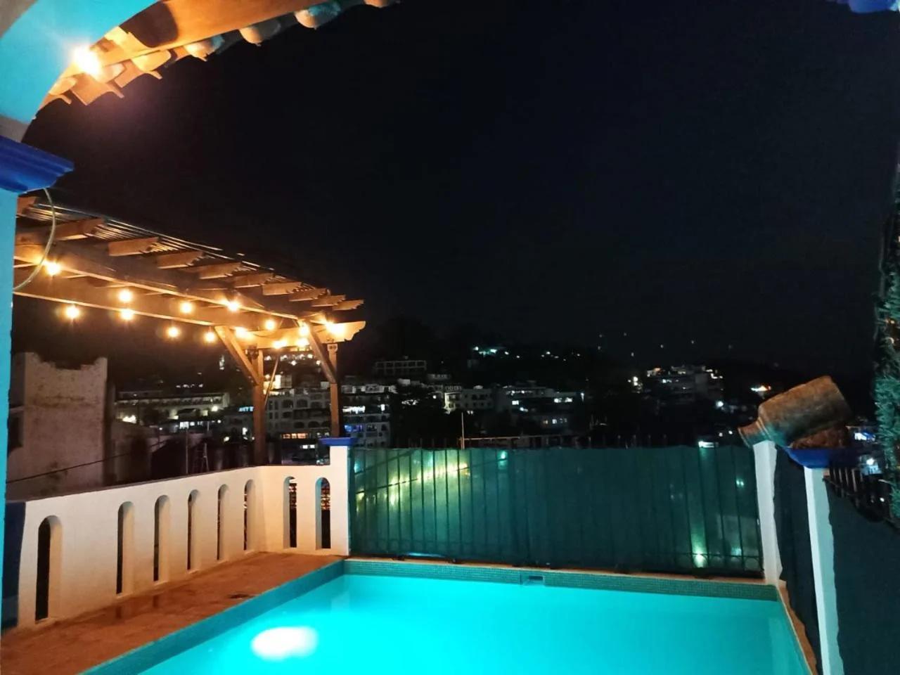 Casa en el centro de Taxco con alberca. foto