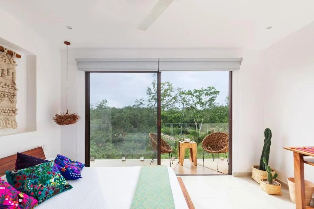 ZAAZIL, JUNGLE VIEW & GREAT POOL 100MB FIBER WIFI!