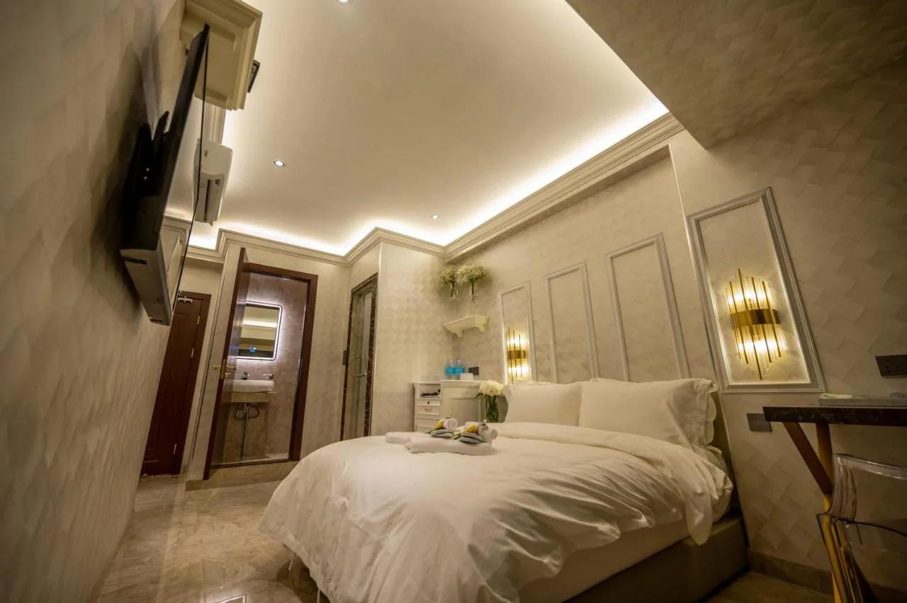 A Residence - A Member of The Luxury Stay Group
