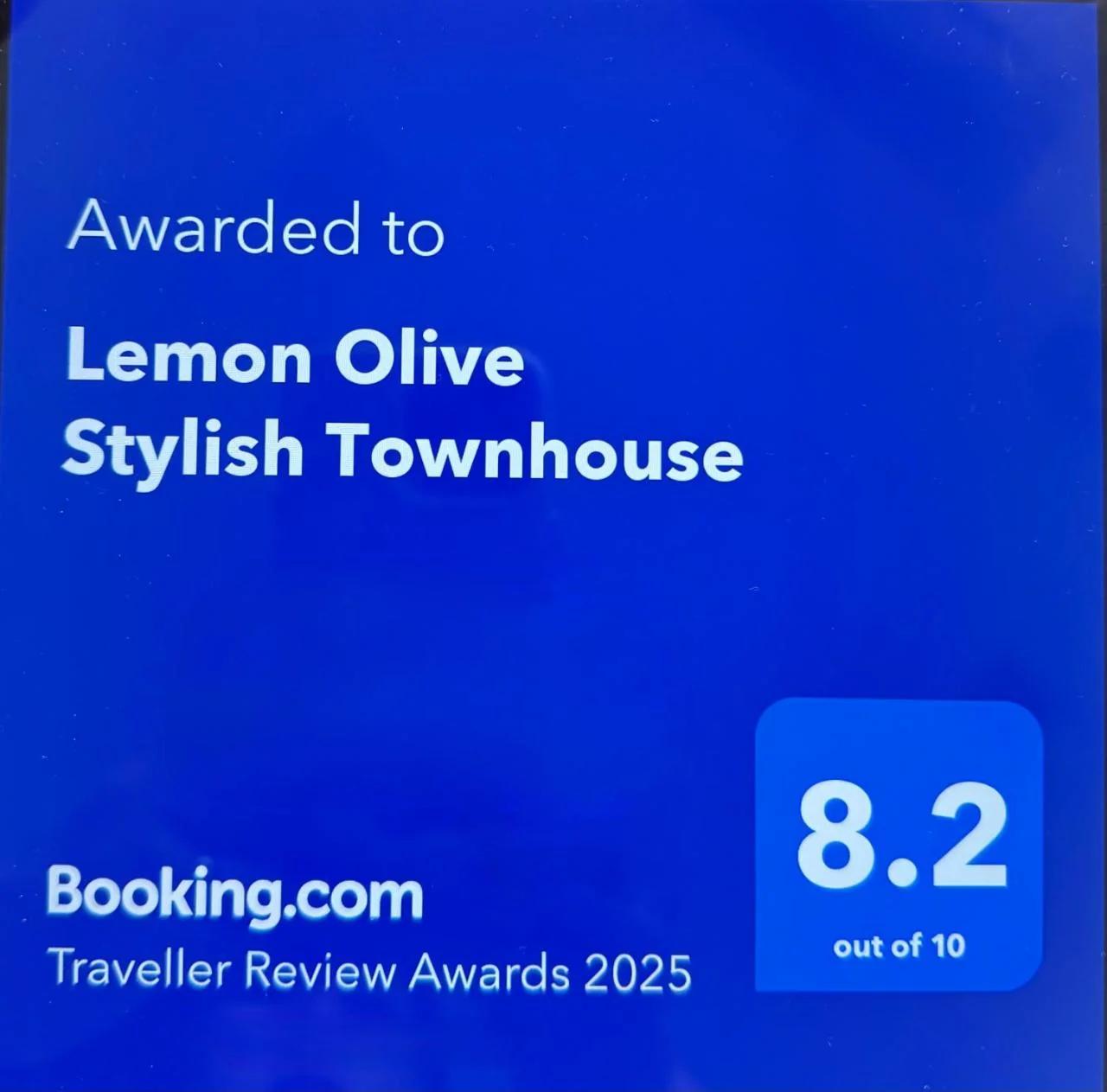Lemon Olive Stylish Townhouse photo