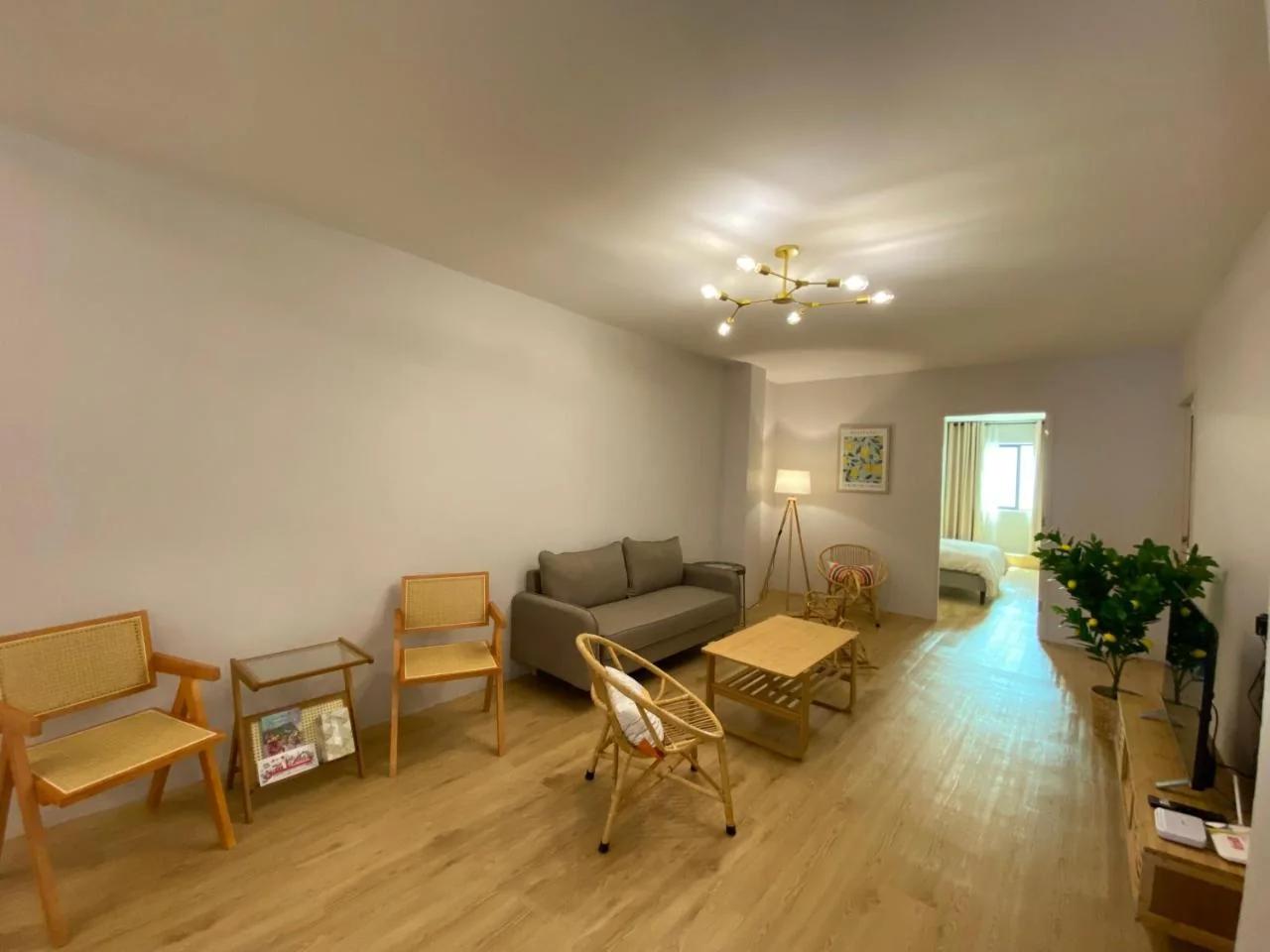 Lemon Olive Stylish Townhouse photo