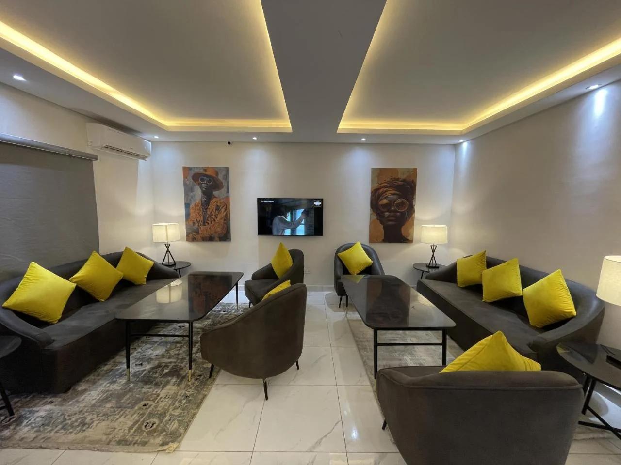 Ringruby Hotel, Oladipo Bateye photo