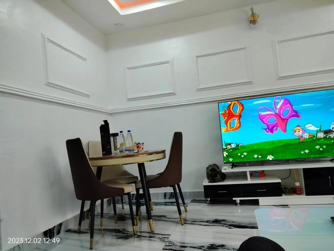 UCLAS Gorgeous Apartment photo