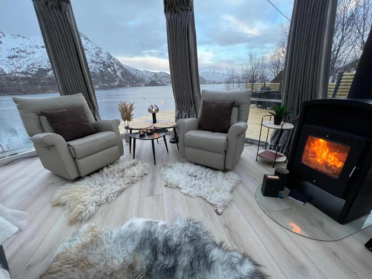 Lofoten Glamping Dome photo