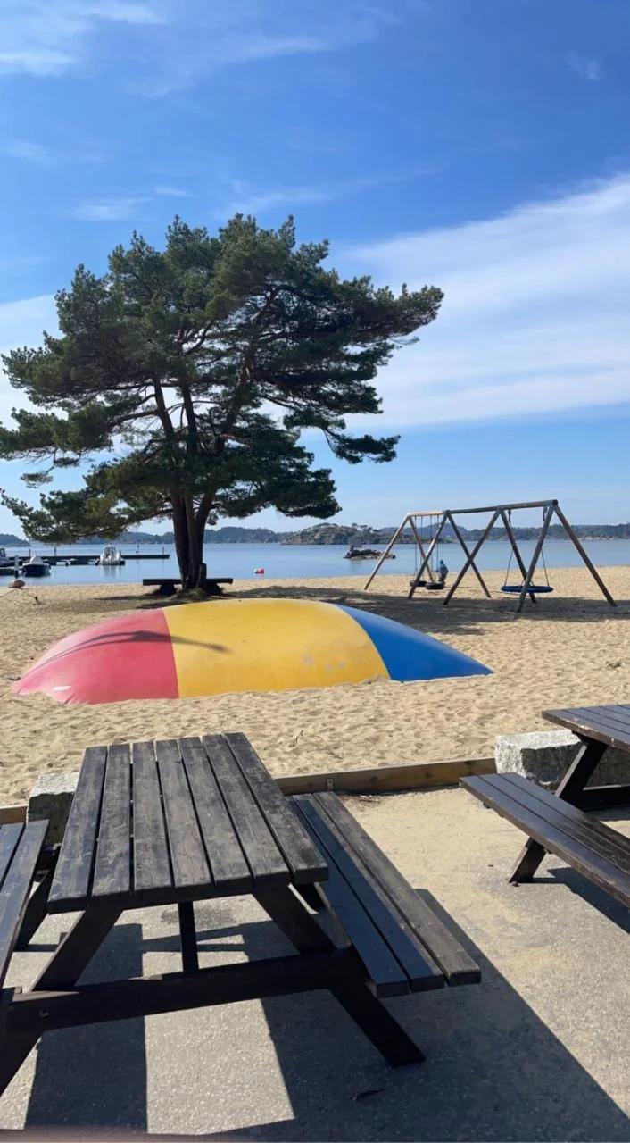 Nybygd feriebolig rett ved strand til leie! foto