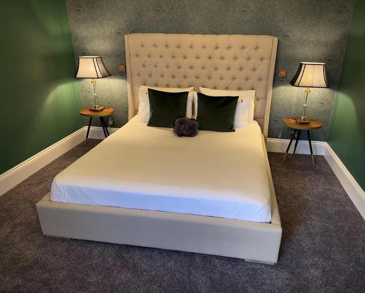 Creed Cottage - Luxury stay in Whitianga CBD photo