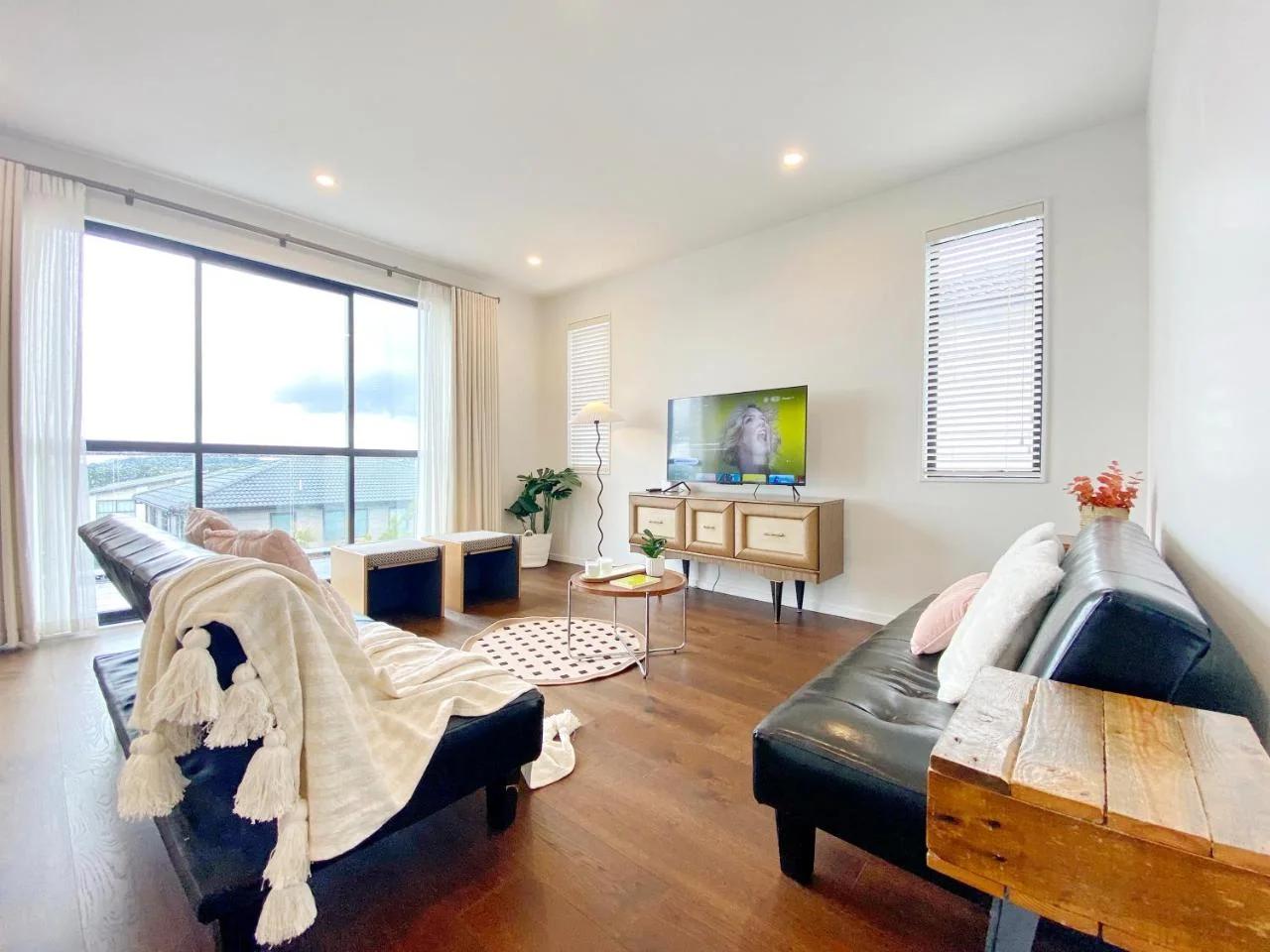 Spacious 370sqm New Home, Longhorn Dr Retreat photo