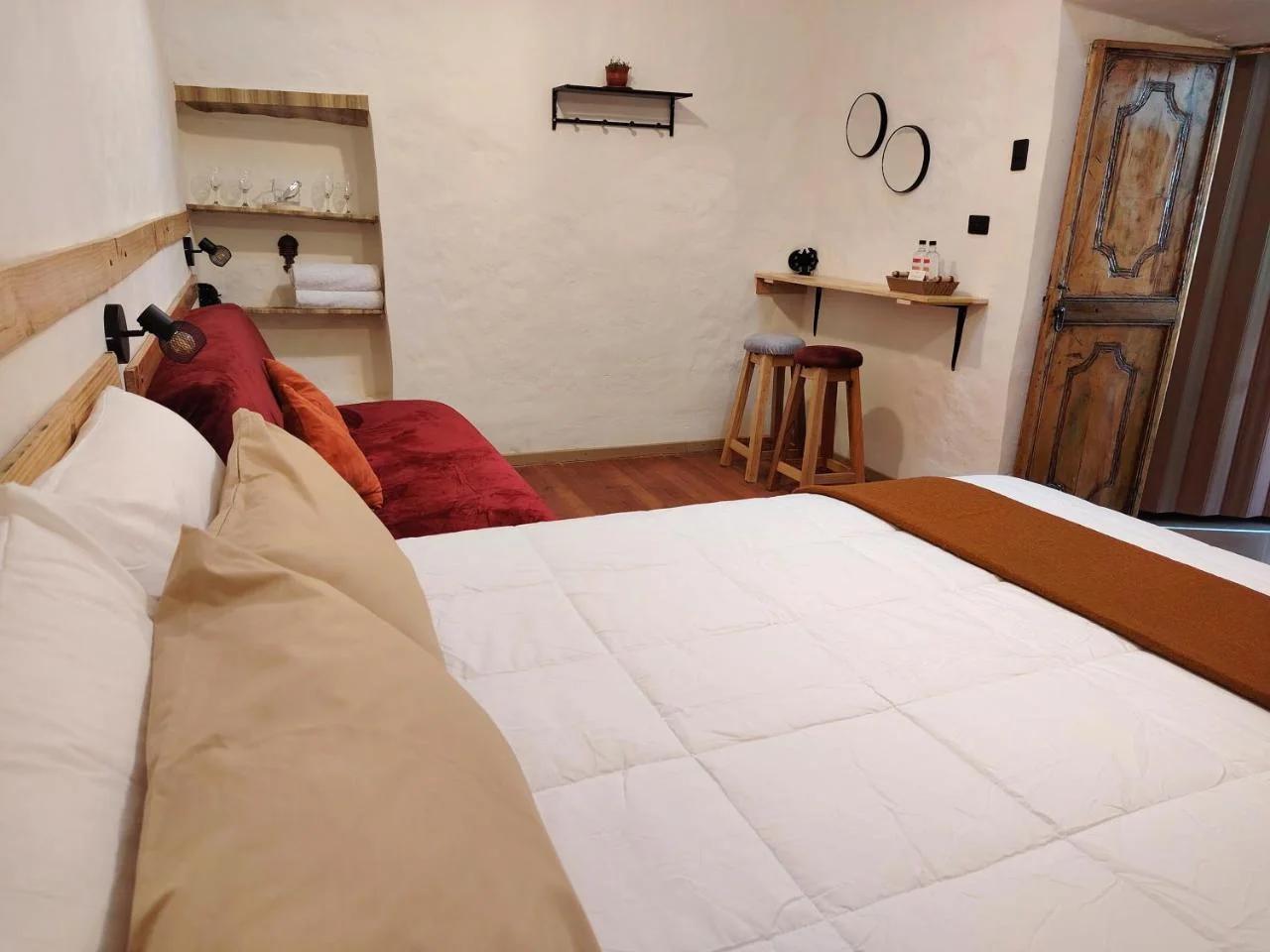 KANTIQ House