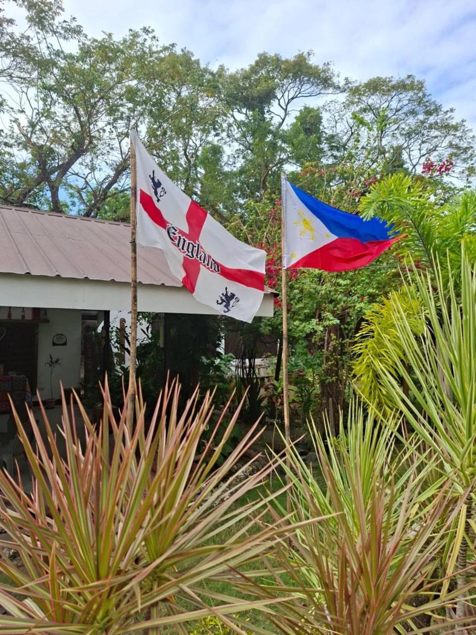 The English Filipina Secret Garden Resort photo