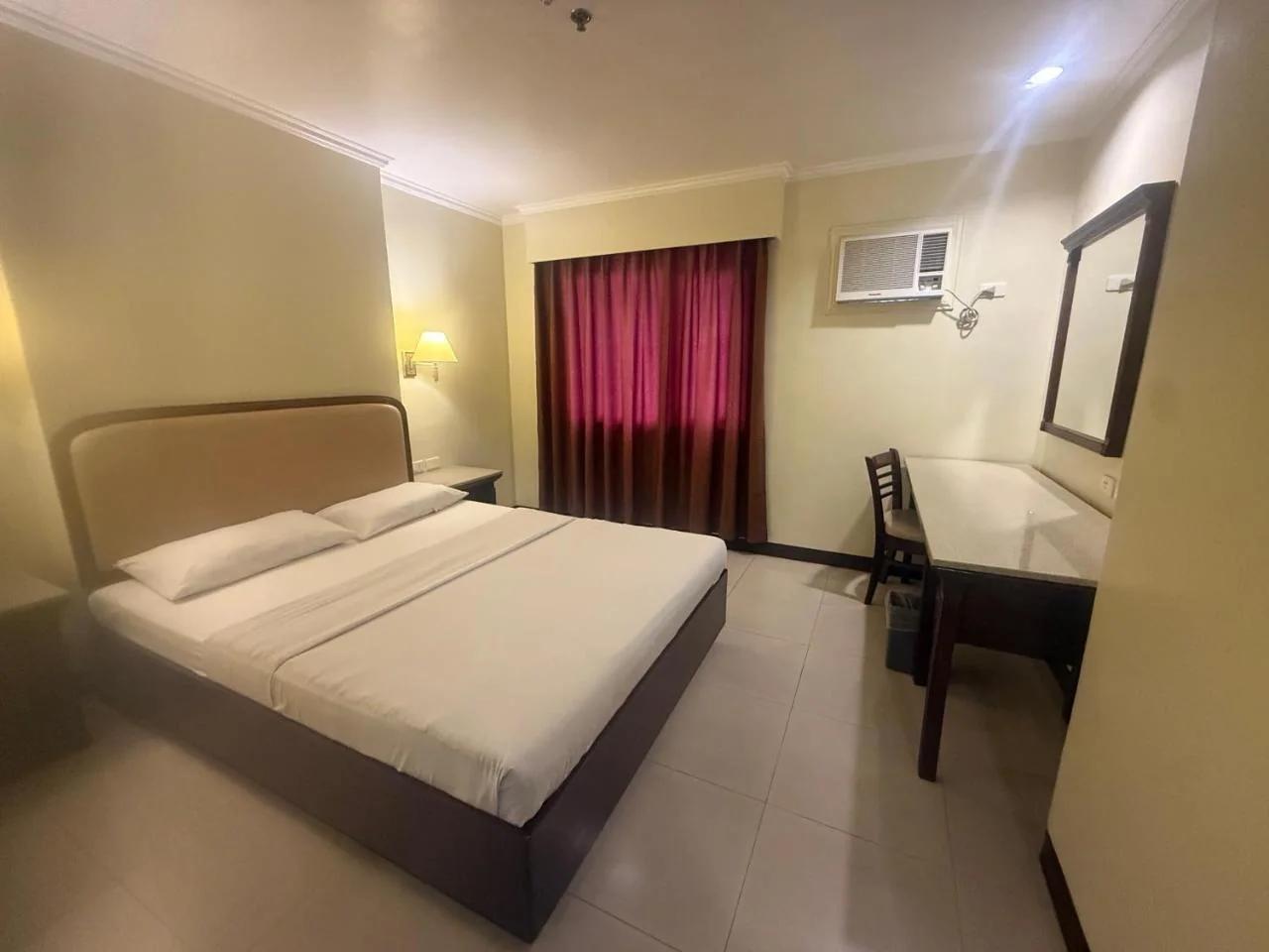 W Express Hotel